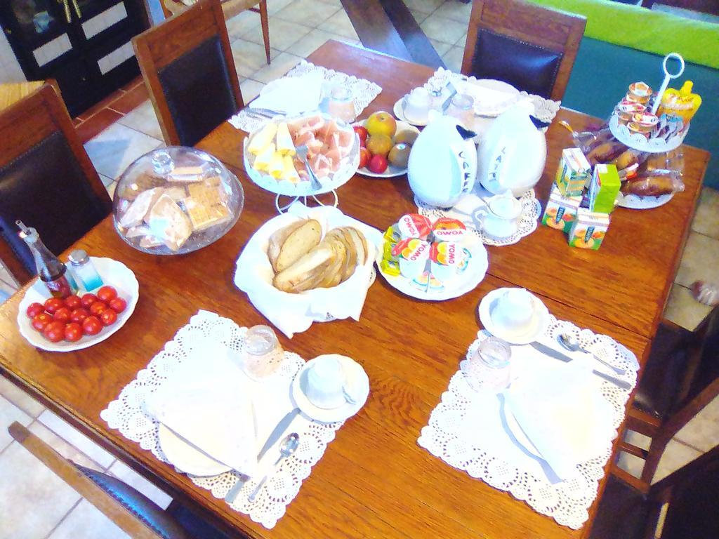 Seneghe Il Tarlo Bed & Breakfast エクステリア 写真