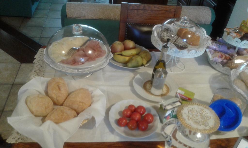 Seneghe Il Tarlo Bed & Breakfast エクステリア 写真